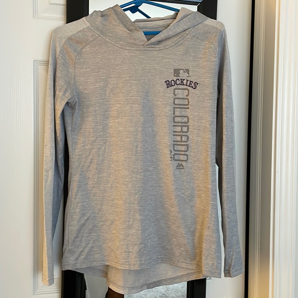 Women’s Small Colorado Rockies lightweight long sleeve
